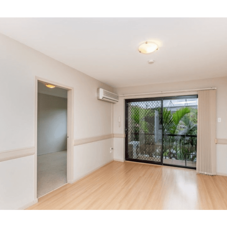 Location in the heart of Kangaroo Point! - Photo 1