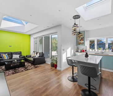 4 bedroom semi-detached house to rent - Photo 3