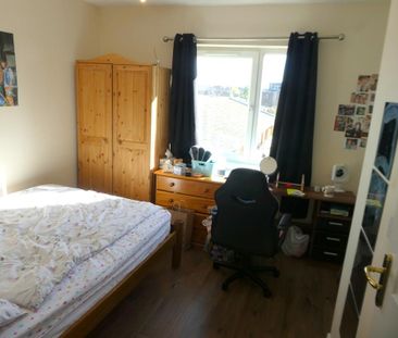 4 bedroom townhouse to rent - Photo 5