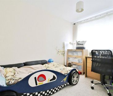 2 bedroom maisonette to rent - Photo 3
