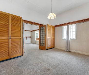 Charming Original Queenslander in the Heart of Ashgrove - Photo 2