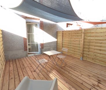 T2 MEUBLE AVEC TERRASSE - Photo 2