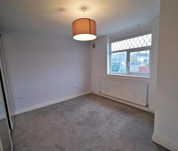 2 bedroom semi-detached house to rent - Photo 6