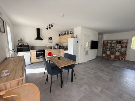 À louer – Villa T4 récente avec jardin – Lotissement Les Pragères à Brignoles - Photo 2