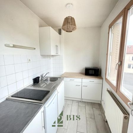 Location Appartement 1 pièce 33m² ROANNE 42300 - Photo 3