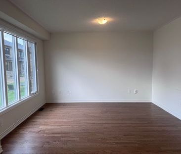 For Lease - 319 Bergamot Avenue, Milton, Ontario - Photo 2