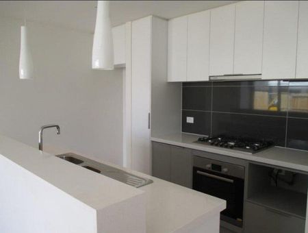 2/54 Dundas Street, Thornbury VIC 3071 - Photo 3