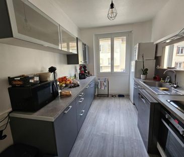 Location Appartement 3 pièces 108m² LE CREUSOT 71200 - Photo 6