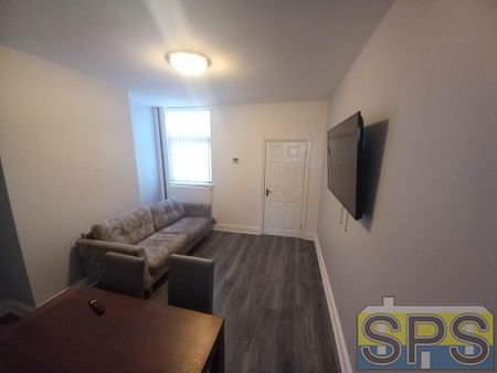 4 bedroom terraced house to rent - Photo 2