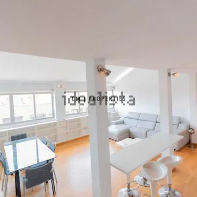 Alquiler de piso en Calle de les Arts Gràfiques - Foto 1