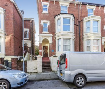 2 bedroom apartment to rent Waverley Grove, Southsea, Hampshire, PO4 - Photo 4