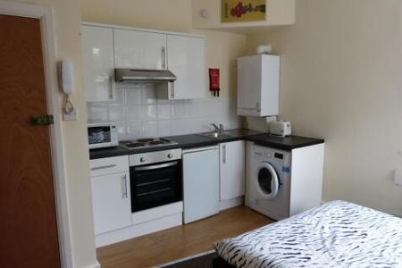 Studio to rent - Photo 4