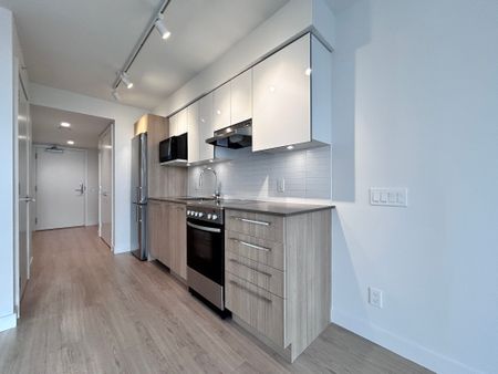 1108 Pendrell Street, Vancouver - Photo 2