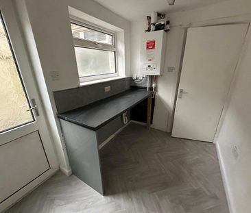 3 bedroom terraced house to rent - Photo 5