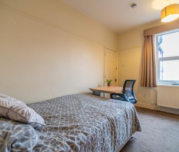 39 Siward Street - Photo 6