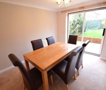 4 bedroom detached house to rent - Photo 3