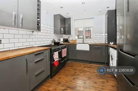 3 bedroom terraced house to rent - Photo 2