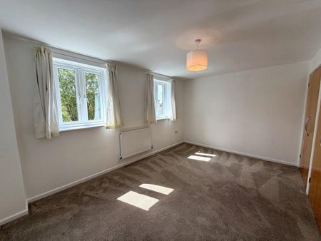 3 bedroom terraced house to rent - Photo 2