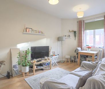 1 Bed Flat, Manor Grove, LS7 - Photo 2