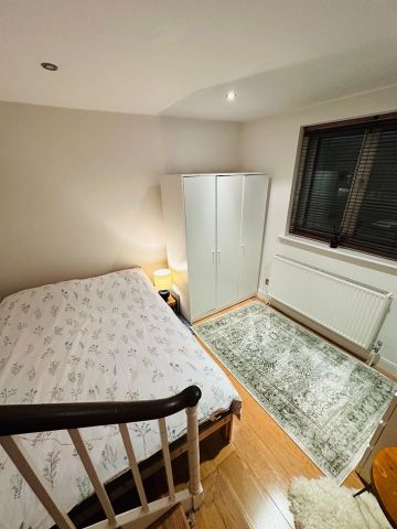 2 Bed Flat, St. Stephens Avenue, W12 - Photo 4