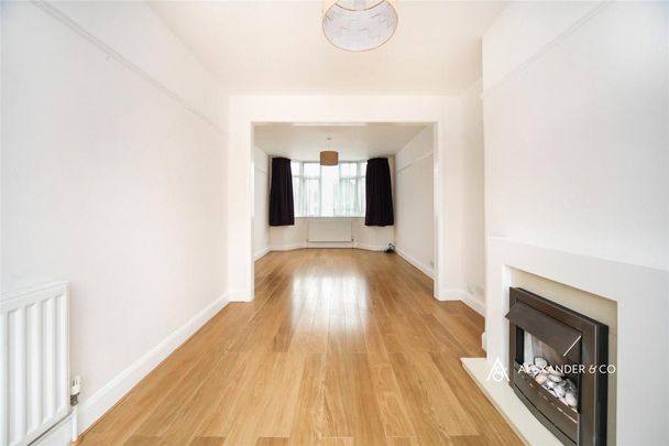 3 bedroom terraced house to rent - Photo 1