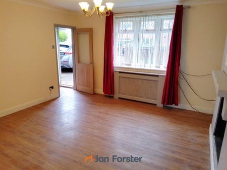 2 Bedroom House - Semi-Detached - Photo 2