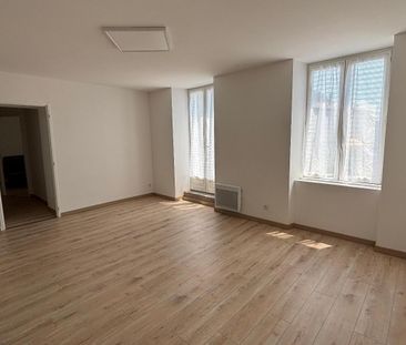 Location Appartement 4 pièces 82m² COUX 07000 - Photo 1