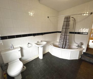 2 bedroom terraced house to rent - Photo 5