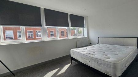 Charles House, Winckley Square - Photo 5