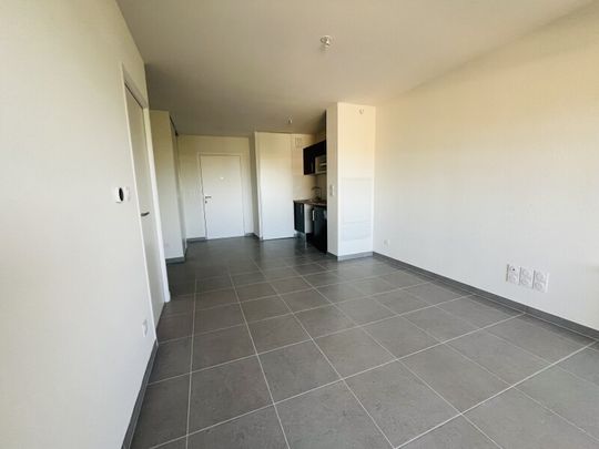 Location Appartement 2 pièces 43m² CARPENTRAS 84200 - Photo 1