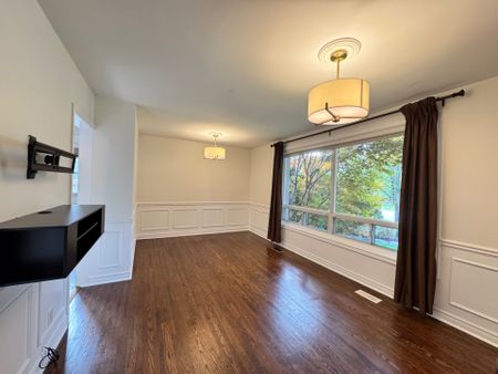 For Lease - 36 Johnson Road, Aurora, Ontario - Photo 3