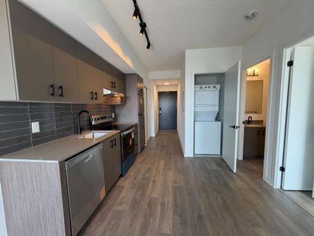 For Lease - 4878 Powers Common Unit# C1001, Burlington, Ontario - Photo 3