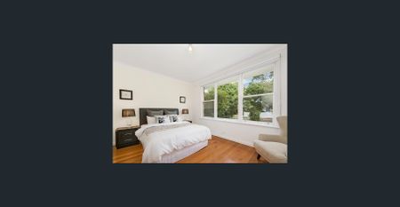 3 BEDROOMS PLUS A BUNGALOW | FAMILY WARMTH AND COMFORT! - Photo 3