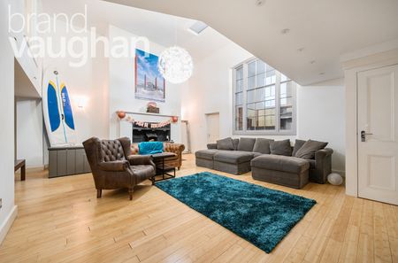 3 bedroom apartment to rent - Photo 2