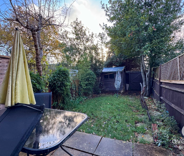 2 bed terraced house to rent in Horseshoe Crescent, Burghfield Common - Photo 4