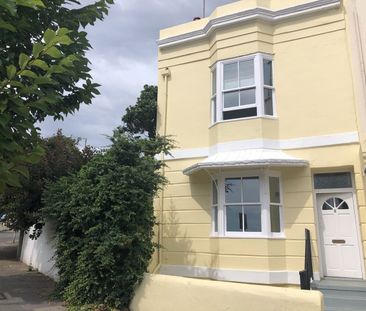 6 Bed Semi-Detached House, Ditchling Road, BN1 - Photo 2