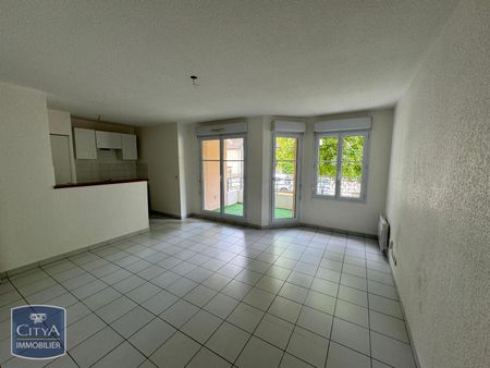 Location Appartement 1 pièce 40m² PAU 64000 - Photo 2
