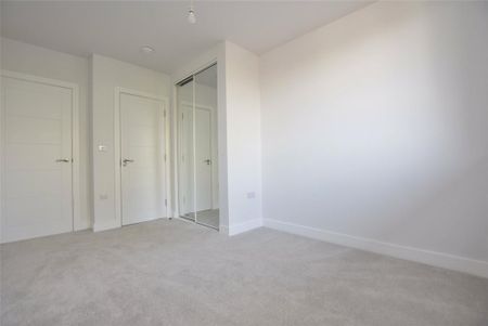 2 bedroom penthouse to rent - Photo 3