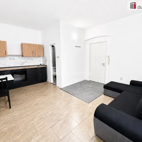 Pronájem bytu 1+kk, 21 m - Fotografie 1