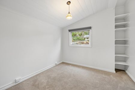 Beautifully Renovated 2-Bedroom Home in Sassafras - Photo 3