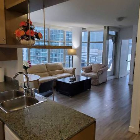 DOWNTOWN TORONTO CONDO RENTAL - Photo 3