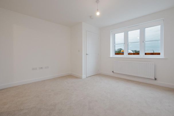 3 bedroom semi-detached house to rent - Photo 1
