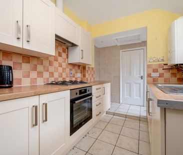 2 bedroom terraced house to rent - Photo 5
