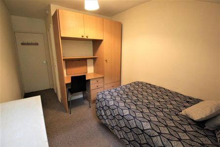 5 bedroom apartment to rent - Photo 3