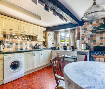 4 bedroom semi-detached house to rent - Photo 6