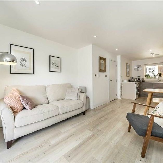 Jamaica Road - Photo 1