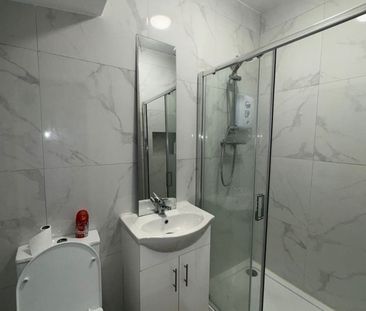 Room in a Shared House, Shelbourne Road, N17 - Photo 5
