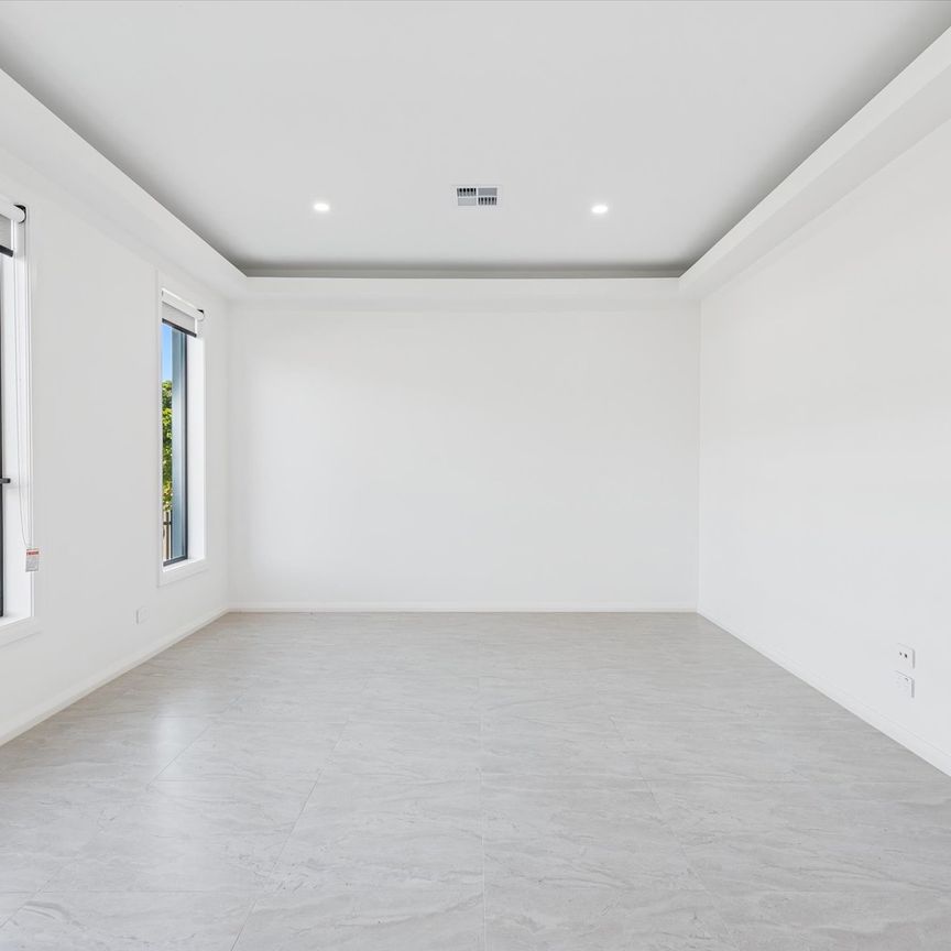 18 Bremer Circuit, Keysborough VIC 3173 - House For Rent | Domain - Photo 1