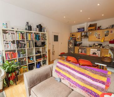 3 Bed Flat, Brighton Terrace, SW9 - Photo 3