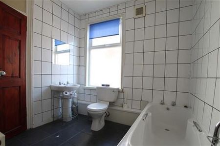 6 bedroom terraced house to rent - Photo 5